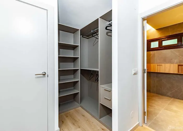 Valdes-un Lugar Idilico,cerca De La Costa. 샬레